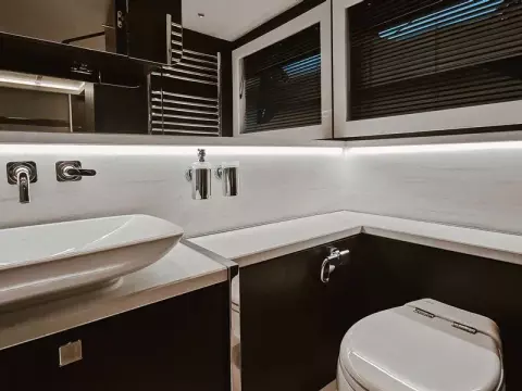 17 - Master En Suite