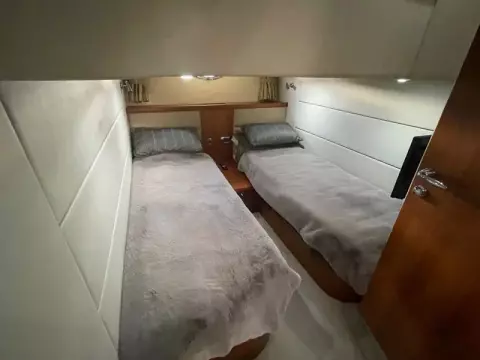 36 - Twin Cabin