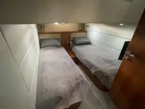 36 - Twin Cabin