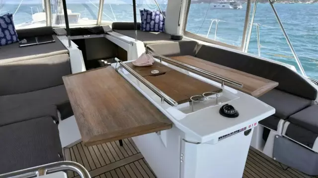 06 02 Cockpit IMG 1714_beneteau_461_2020