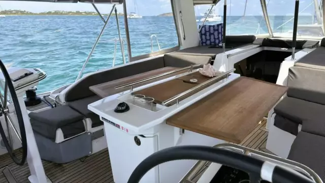 08 02 Cockpit IMG 1715_beneteau_461_2020