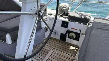 11 02 Cockpit IMG_1696_beneteau_461_2020