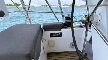 13 02 Cockpit IMG_1711_beneteau_461_2020