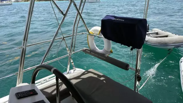 14 02 Cockpit IMG_1702_beneteau_461_2020