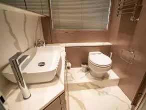 30 - Master Cabin En Suite