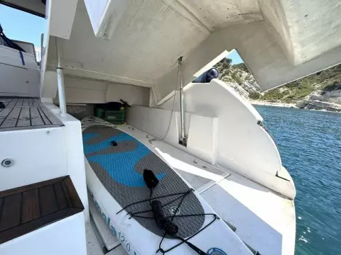 7 - Tender Garage