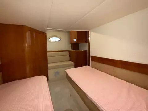 28 - Twin Cabin
