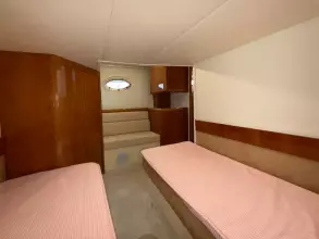 28 - Twin Cabin