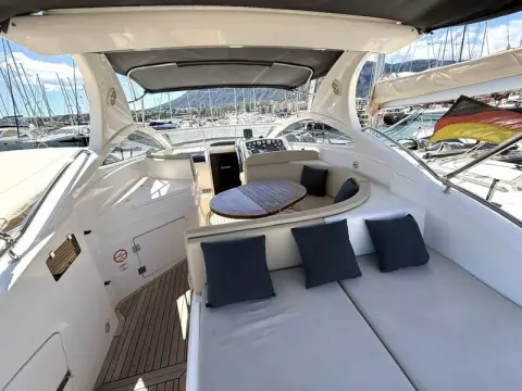 8 - Cockpit