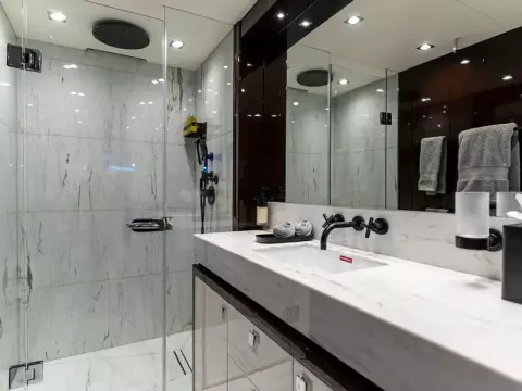 47 - Port Guest Cabin En Suite