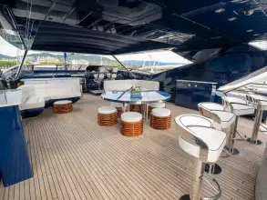 8 - Flybridge