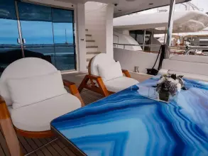 21 - Aft Cockpit
