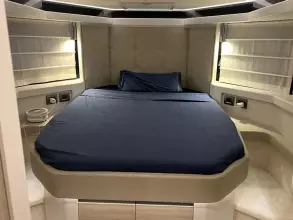 15 - VIP Cabin