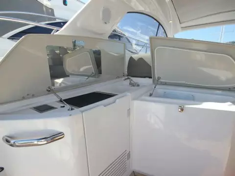 9 - Wet Bar