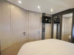 26 - VIP Cabin