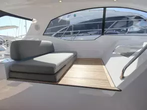 11 - Cockpit