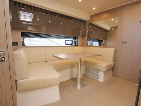 18 - Saloon