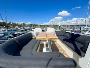 2 - Flybridge