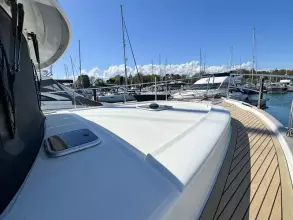 14 - Foredeck
