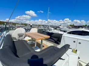 1 - Flybridge
