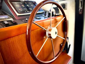 25 - Helm