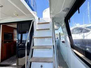 18 - Aft Cockpit