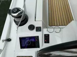 B&G Instruments & Auto Helm