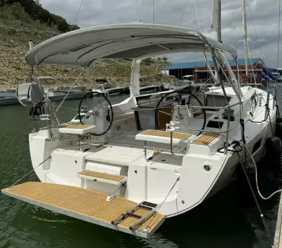 Electric Swim Platform