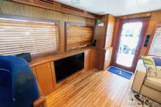 Salon - Looking Aft