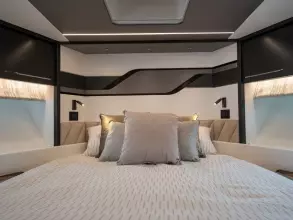 28 - VIP Cabin