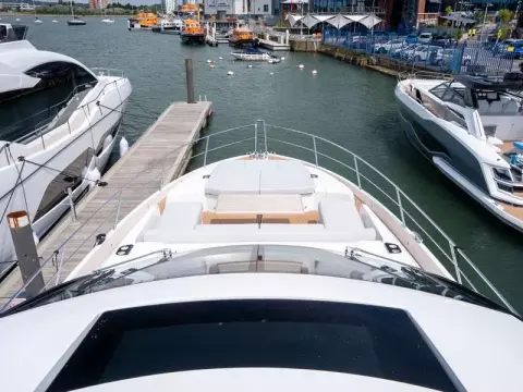 6 - Foredeck