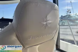 Jeanneau Merry Fisher 895 Offshore - bolster seat