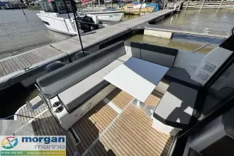 Jeanneau Merry Fisher 895 Offshore - table