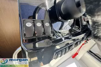 Jeanneau Merry Fisher 895 Offshore - controls