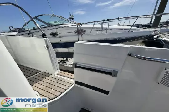 Jeanneau Merry Fisher 895 Offshore - side door