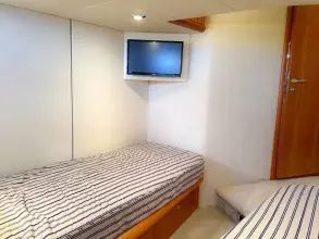 20 - Twin Guest Cabin