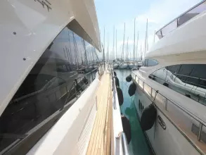 18 - Side Deck
