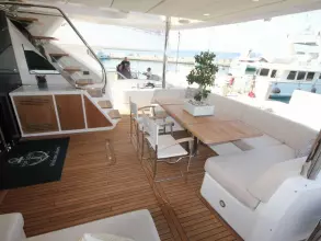 20 - Aft Cockpit