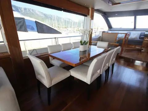 26 - Dining