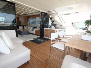 22 - Aft Cockpit