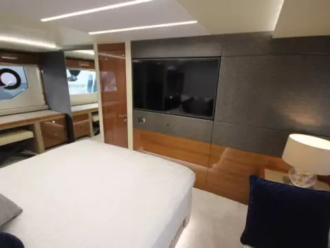 33 - Master Cabin