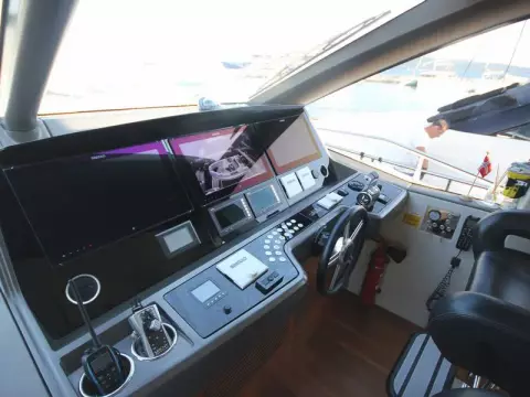 30 - Helm