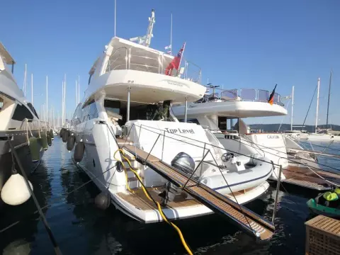 1 - Exterior