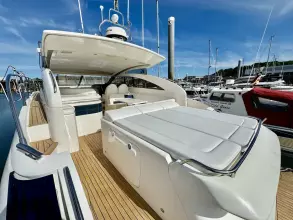 2011 Princess V42 14