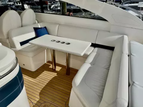 2011 Princess V42 18