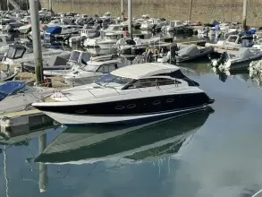 2011 Princess V42 2