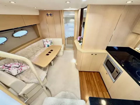 2011 Princess V42 32