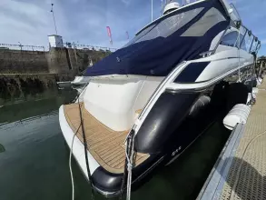 2011 Princess V42 6