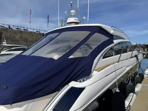 2011 Princess V42 8