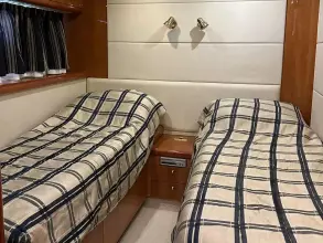 16 - Twin Cabin